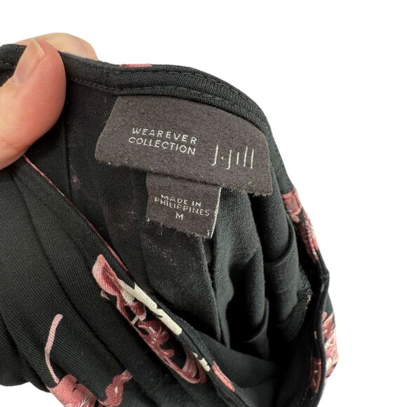 J. Jill Floral Tunic Top Size MEDIUM Wearever Black Blossom Pleated 3/4 Sleeve - Picture 5 of 13